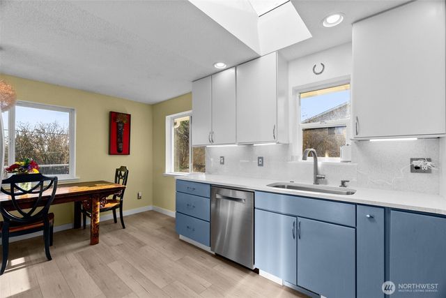 5335 Marian Drive NE, Olympia, WA 98516