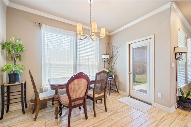 1825 Bay Landing Dr, Portland, TX 78374