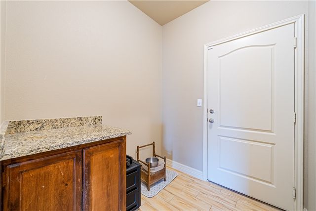 1825 Bay Landing Dr, Portland, TX 78374