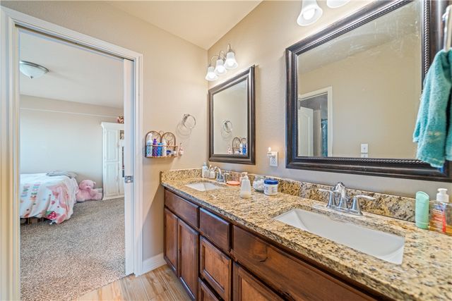 1825 Bay Landing Dr, Portland, TX 78374