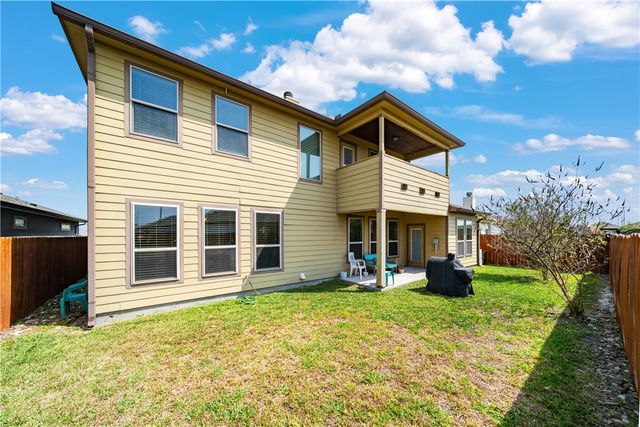 1825 Bay Landing Dr, Portland, TX 78374