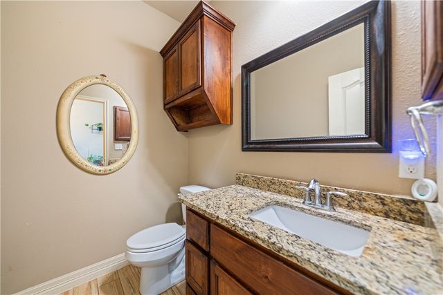 1825 Bay Landing Dr, Portland, TX 78374