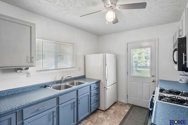 1220 Plum Street, Lincoln, NE 68502
