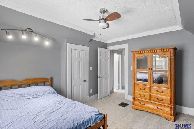 1220 Plum Street, Lincoln, NE 68502