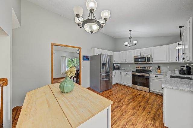 510 NW Bayberry Court, Ankeny, IA 50023