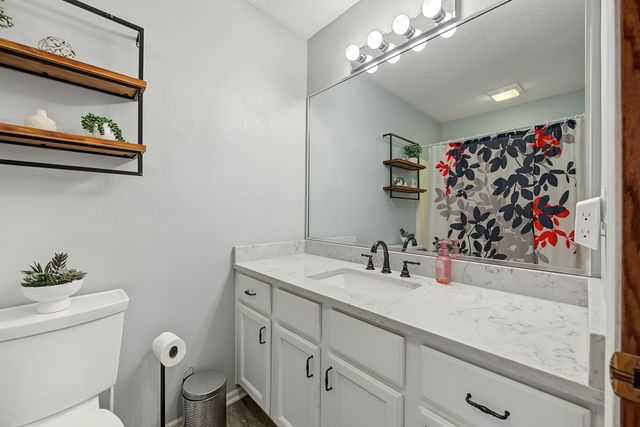 510 NW Bayberry Court, Ankeny, IA 50023