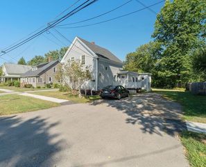 28 Railroad Avenue, Rochester, NH 03839