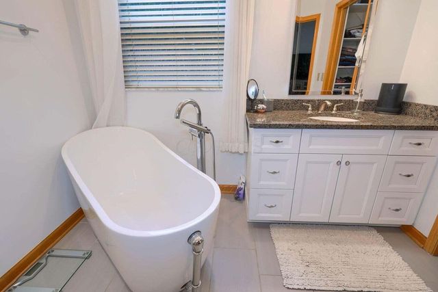 680 Covered Bridge Drive, Delaware, OH 43015