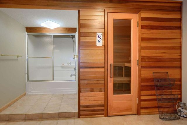 680 Covered Bridge Drive, Delaware, OH 43015