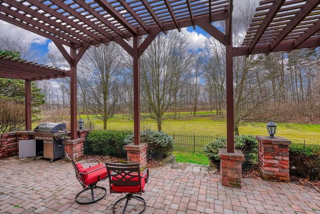 680 Covered Bridge Drive, Delaware, OH 43015