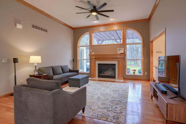 680 Covered Bridge Drive, Delaware, OH 43015