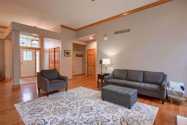 680 Covered Bridge Drive, Delaware, OH 43015