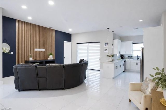 3208 31st ST W, Lehigh Acres, FL 33971