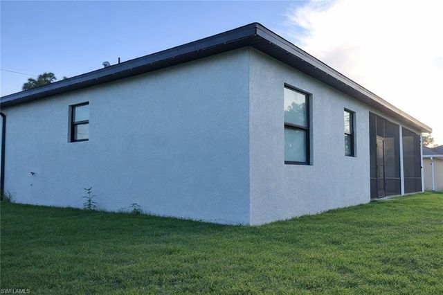 3208 31st ST W, Lehigh Acres, FL 33971