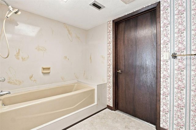 15301 LAKE MAURINE DRIVE, Odessa, FL 33556