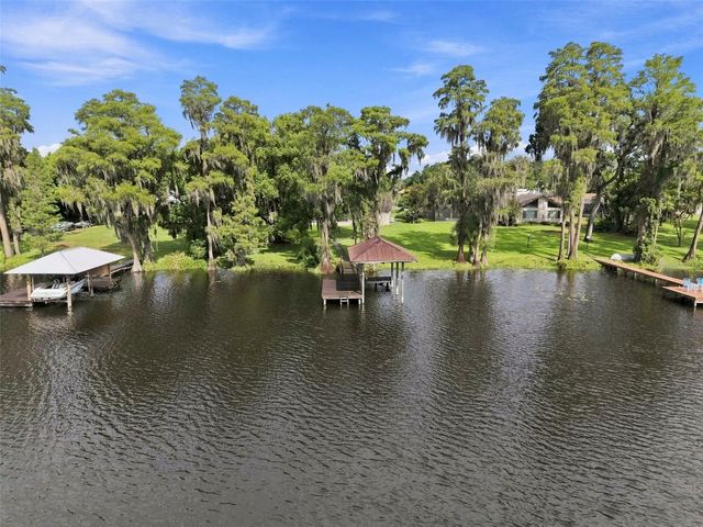 15301 LAKE MAURINE DRIVE, Odessa, FL 33556