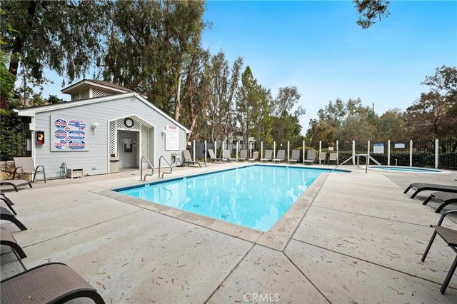 7626 Hollister Avenue 331, Goleta, CA 93117