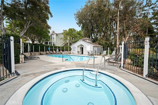 7626 Hollister Avenue 331, Goleta, CA 93117