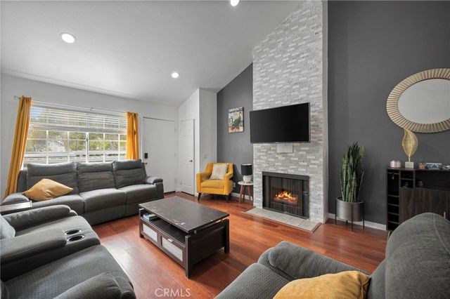 7626 Hollister Avenue 331, Goleta, CA 93117