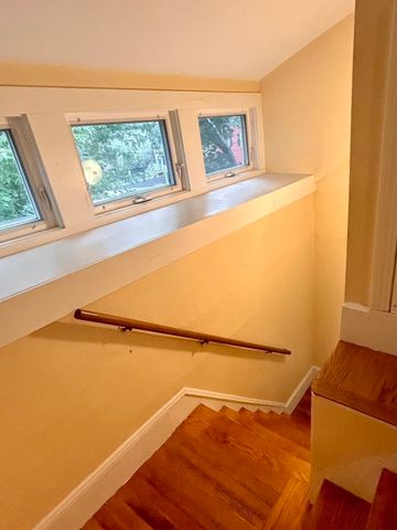53 Oakland St B, Medford, MA 02155