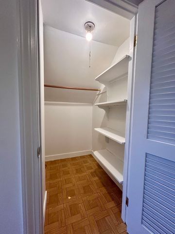 53 Oakland St B, Medford, MA 02155