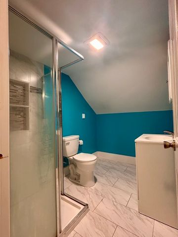 53 Oakland St B, Medford, MA 02155