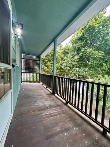 53 Oakland St B, Medford, MA 02155