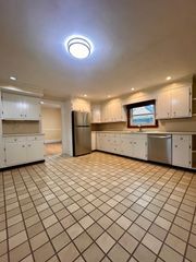 53 Oakland St B, Medford, MA 02155