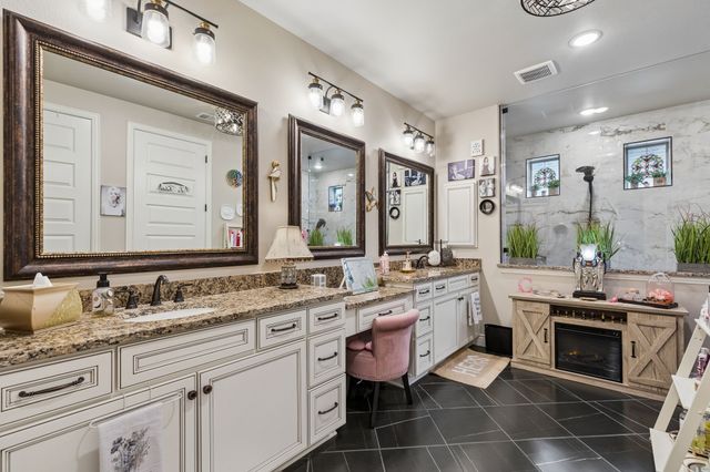 8412 Cocobolo Drive, Denton, TX 76207