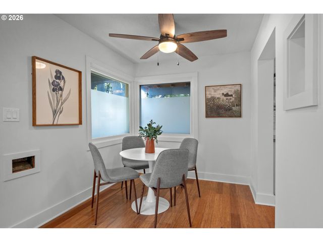 10723 Ne FREMONT St, Portland, OR 97220