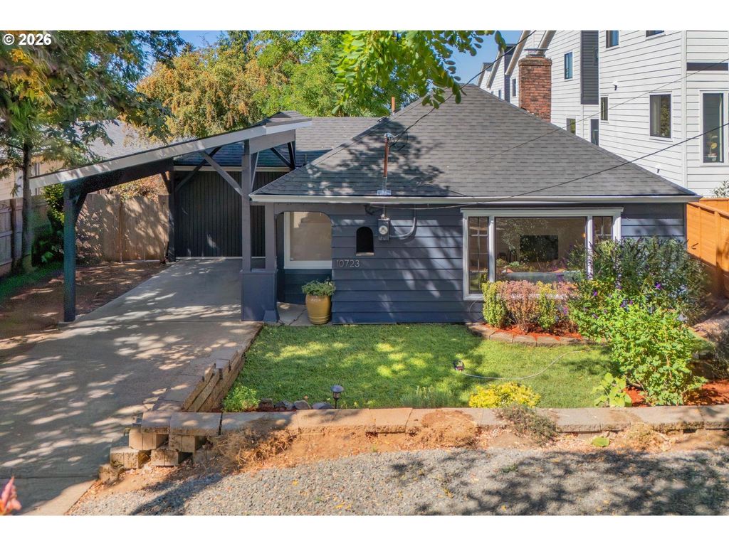 10723 Ne FREMONT St, Portland, OR 97220