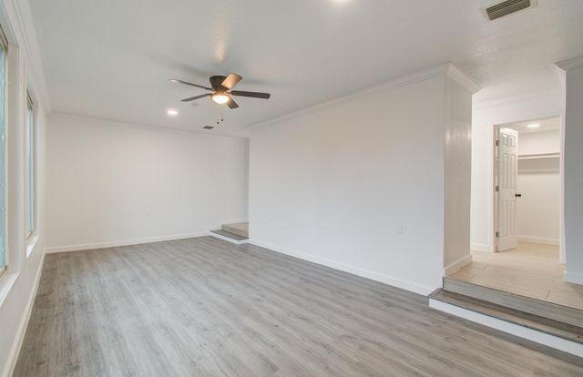 417 Brook Hollow Drive, Conroe, TX 77385