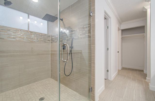 417 Brook Hollow Drive, Conroe, TX 77385