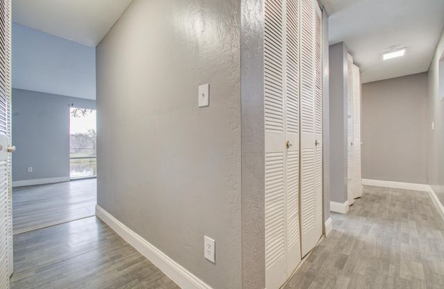 417 Brook Hollow Drive, Conroe, TX 77385