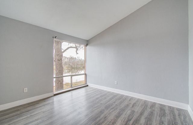 417 Brook Hollow Drive, Conroe, TX 77385