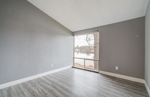 417 Brook Hollow Drive, Conroe, TX 77385