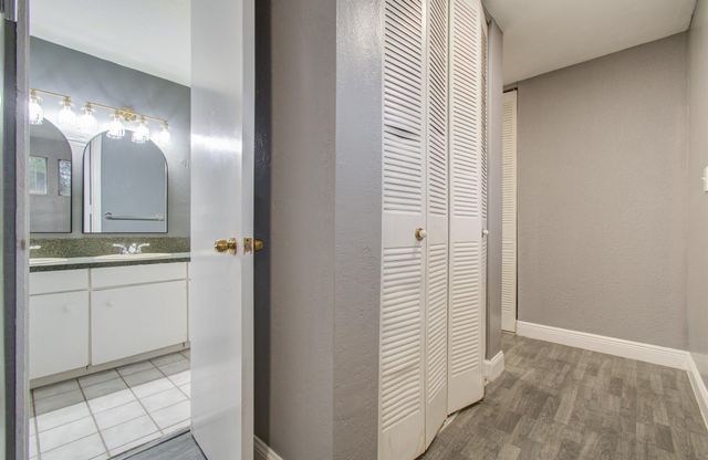 417 Brook Hollow Drive, Conroe, TX 77385