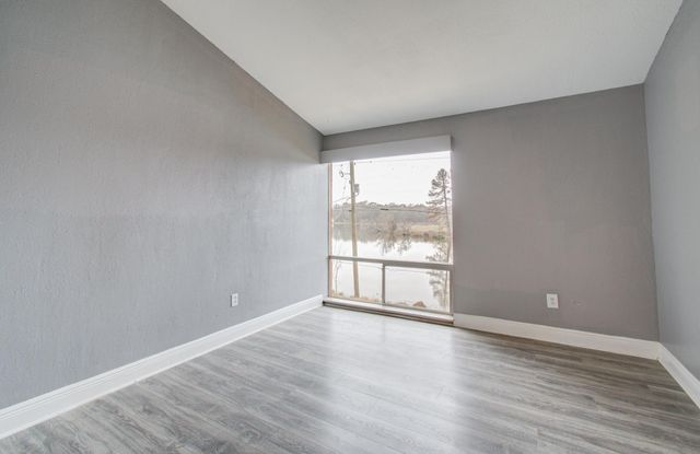 417 Brook Hollow Drive, Conroe, TX 77385