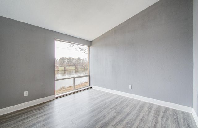 417 Brook Hollow Drive, Conroe, TX 77385