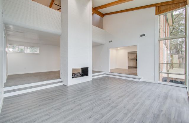 417 Brook Hollow Drive, Conroe, TX 77385