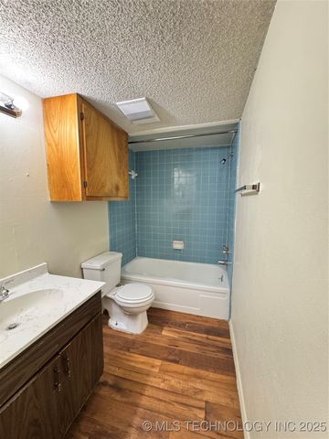 4319 S Maplewood Avenue, Tulsa, OK 74135