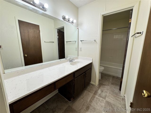 4319 S Maplewood Avenue, Tulsa, OK 74135