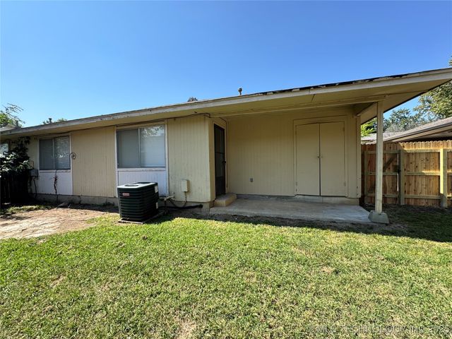 4319 S Maplewood Avenue, Tulsa, OK 74135