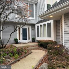 203 SUNSHINE LAKES DR, Voorhees, NJ 08043