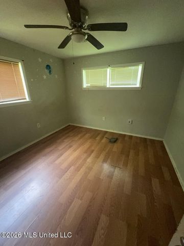 1607 Meadow Forest Drive, Jackson, MS 39212