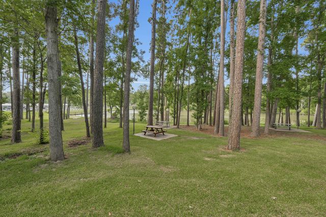 162 Villa Way, Coldspring, TX 77331