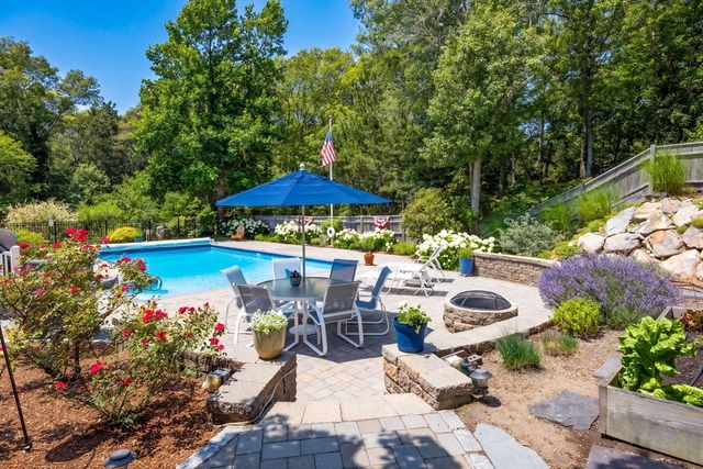 29 Calvin Drive, Dennis, MA 02638