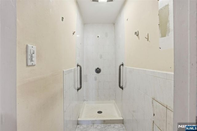 209 Hamilton Street, Harrison, NJ 07029