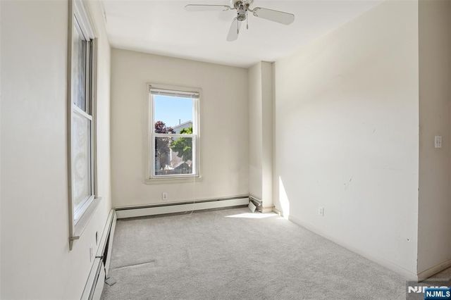 209 Hamilton Street, Harrison, NJ 07029