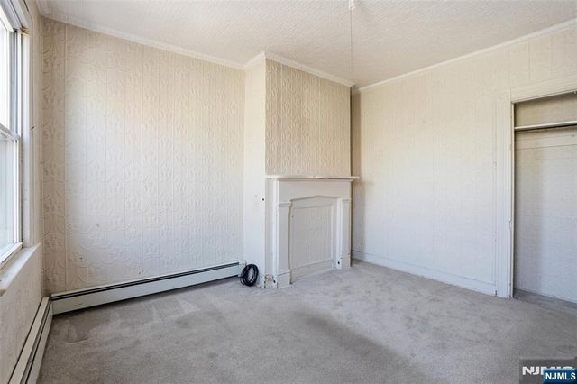209 Hamilton Street, Harrison, NJ 07029